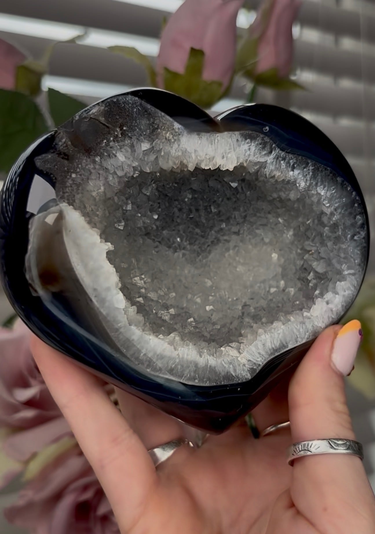 Beautiful, high grade, agate heart with druzy - comes with stand