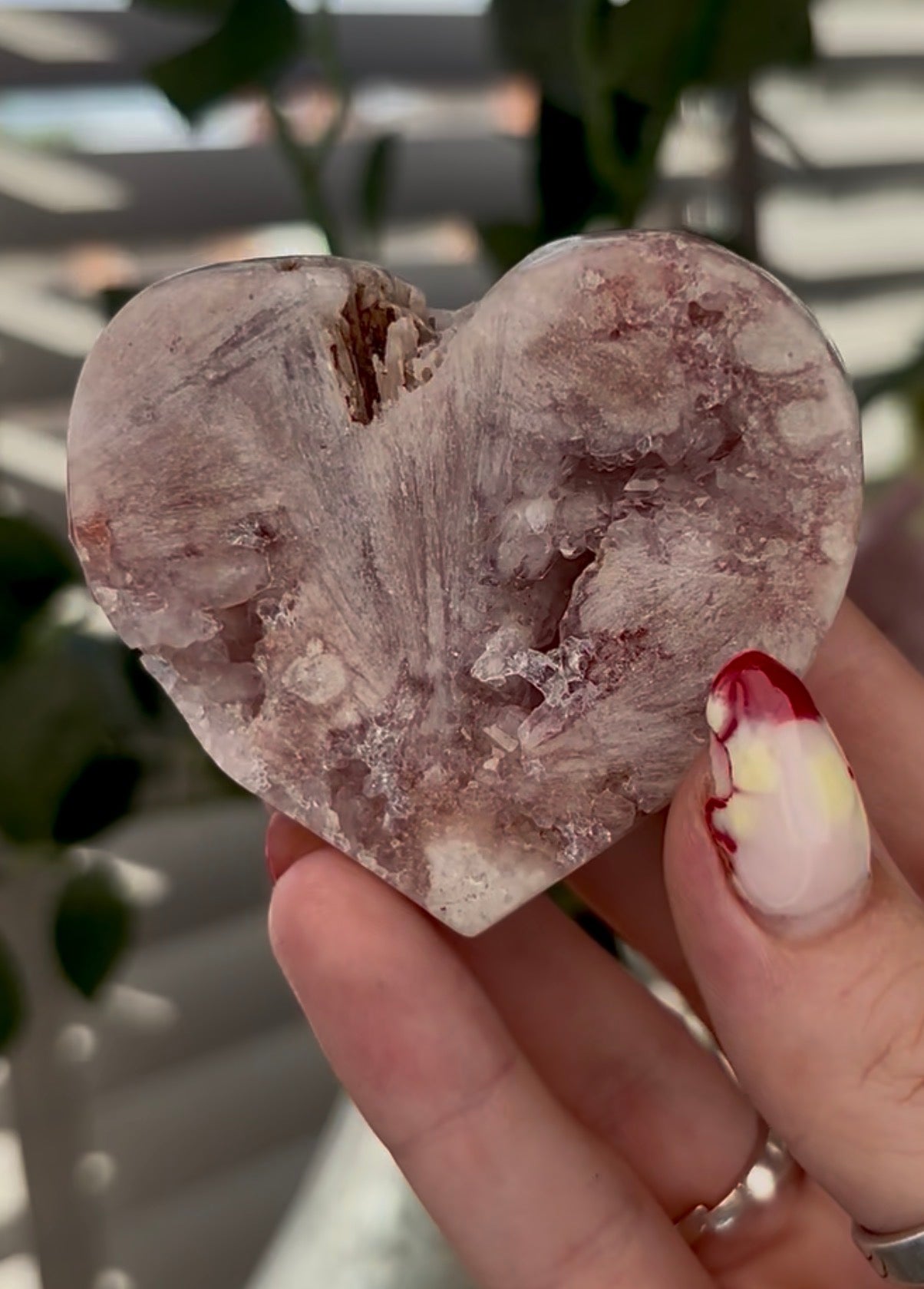 pink amethyst heart - comes with stand 6.2cm