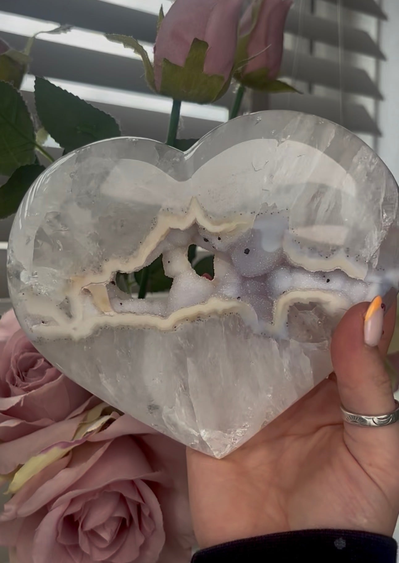 Beautiful, high quality, agate heart with druzy - stand included