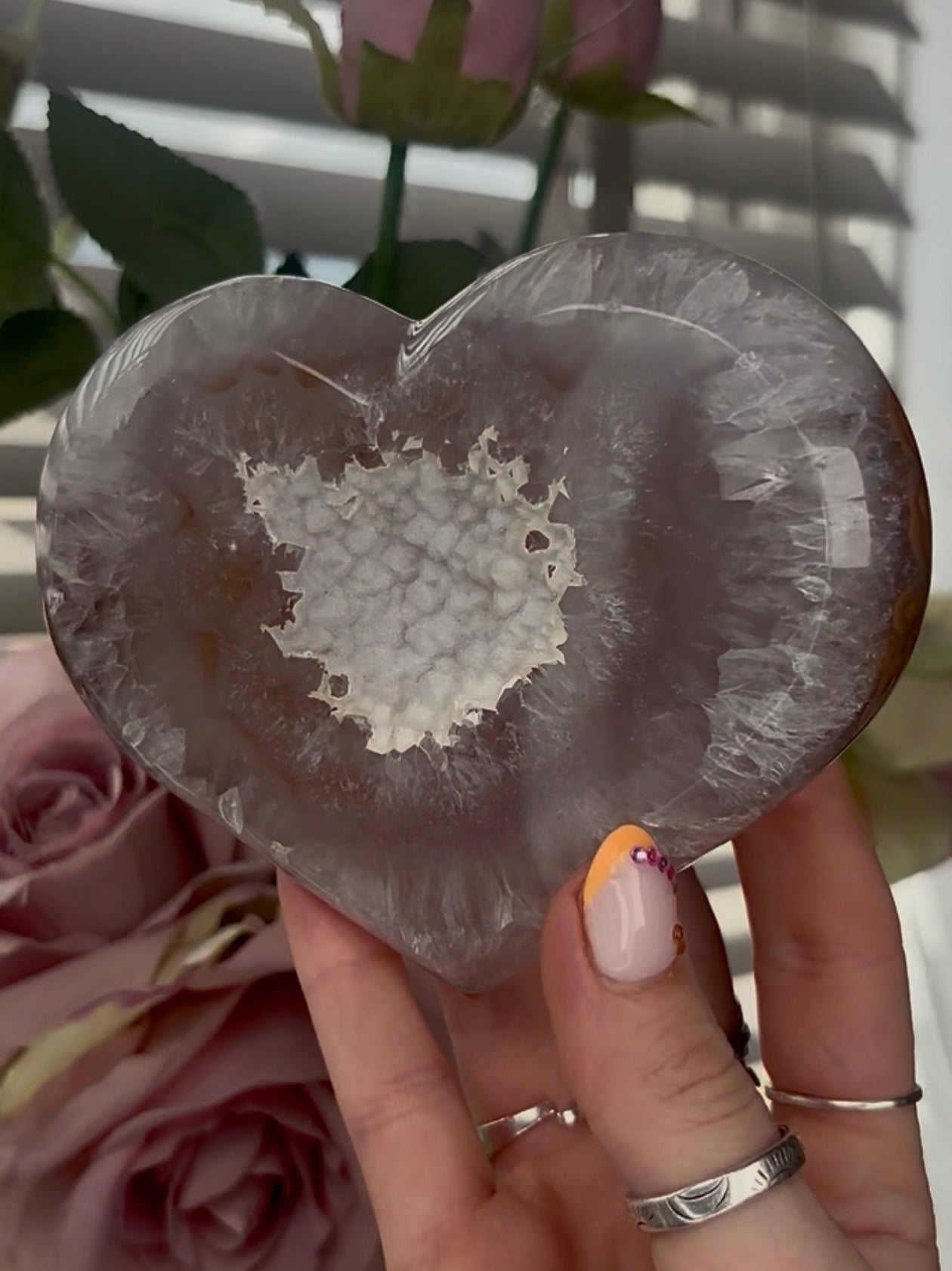 Beautiful, high quality, agate heart with druzy - stand included