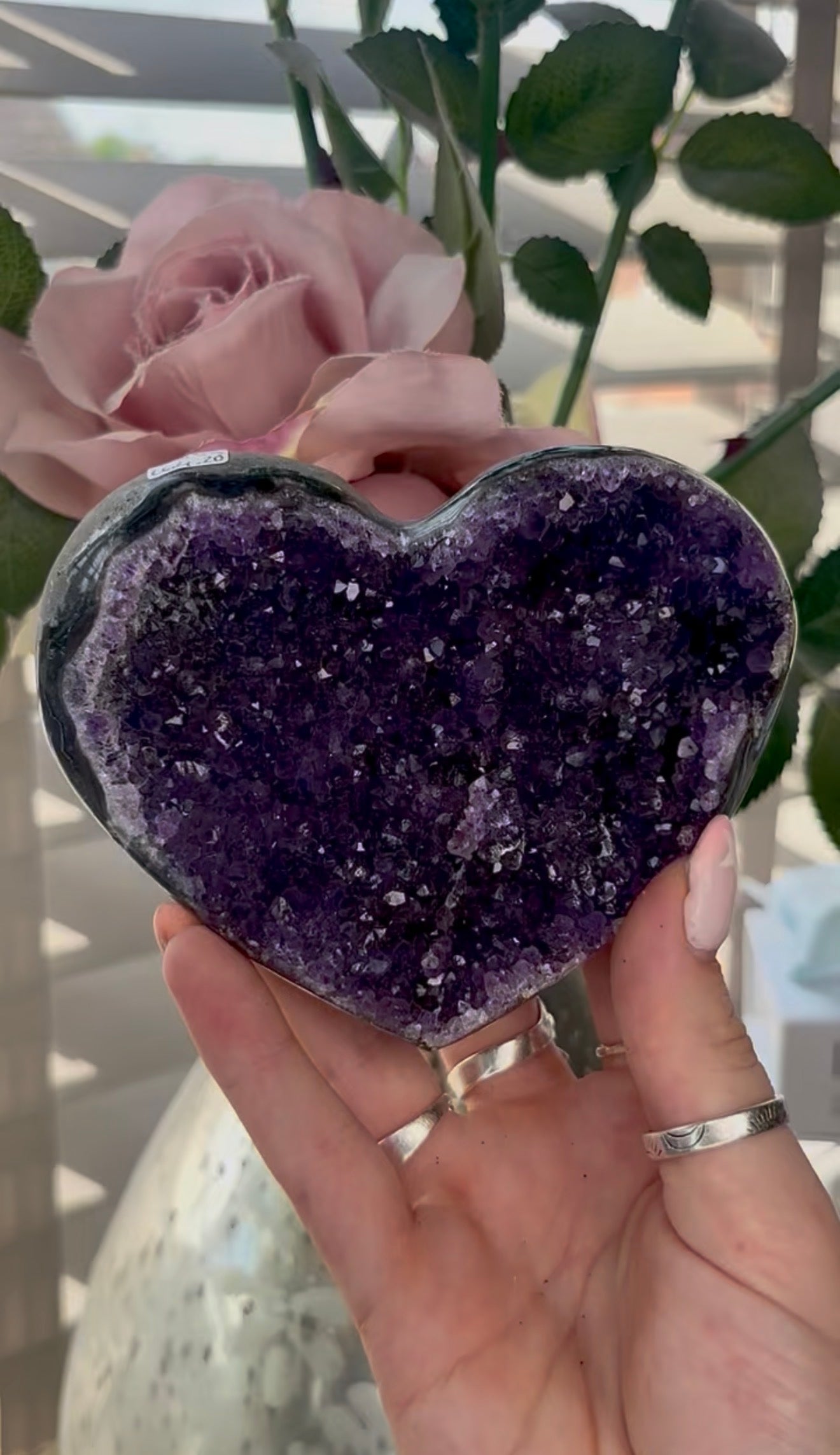 Uruguay, amethyst heart - comes with stand in purple tones