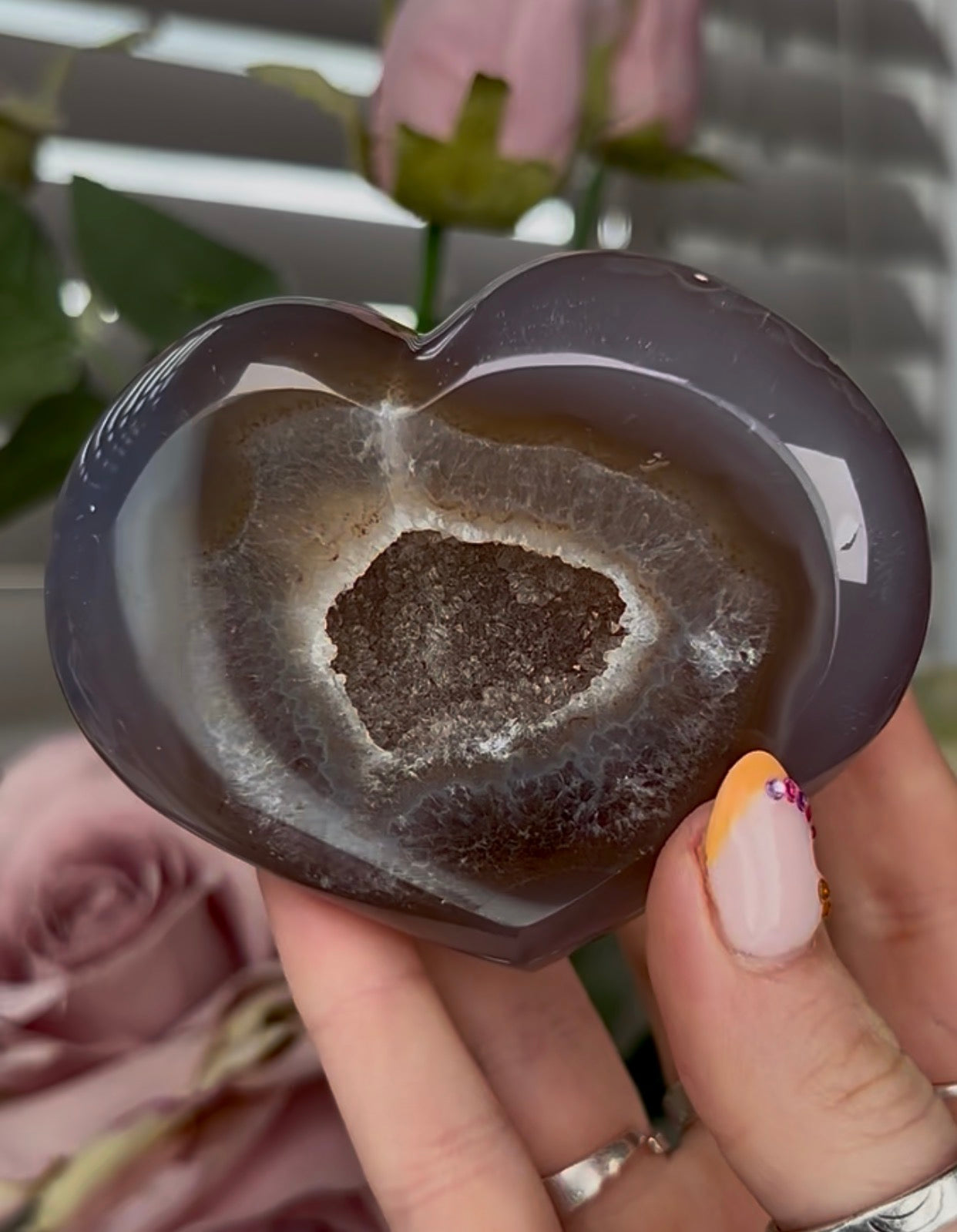 Beautiful, high grade, agate heart with druzy - comes with stand