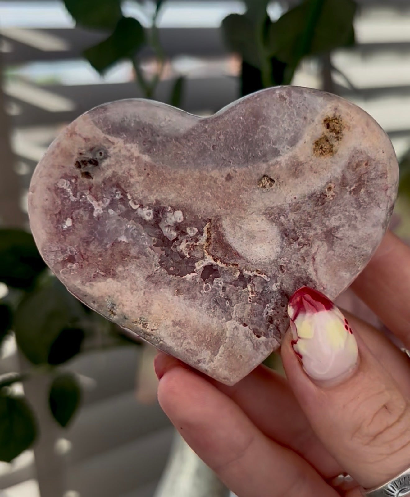 pink amethyst heart - comes with stand 7.5cm