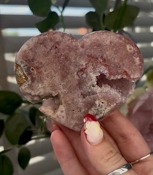 pink amethyst heart - comes with stand (8cm)