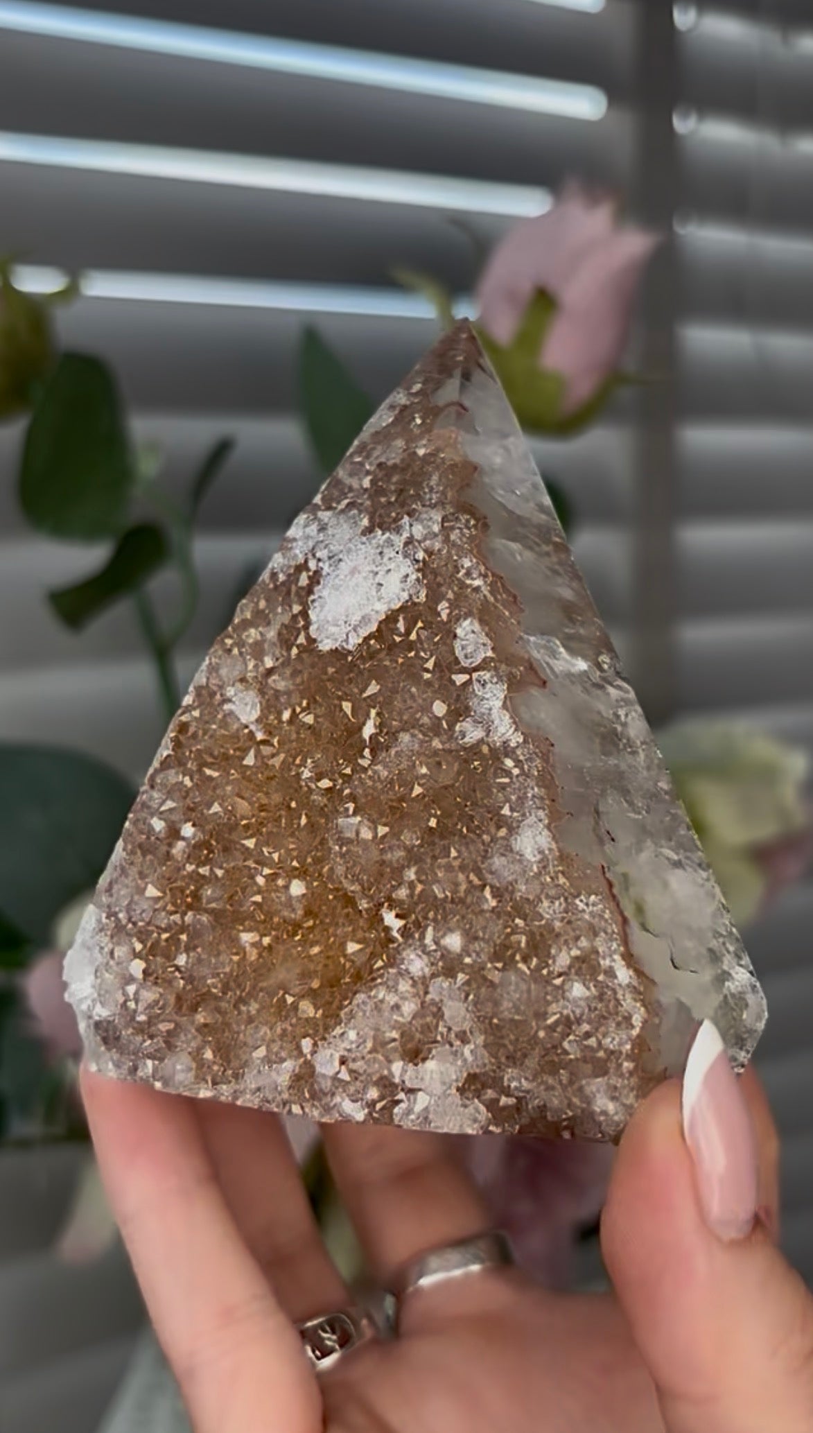 Beautiful, high grade, agate, self standing, diamond with golden druzy 10cm high