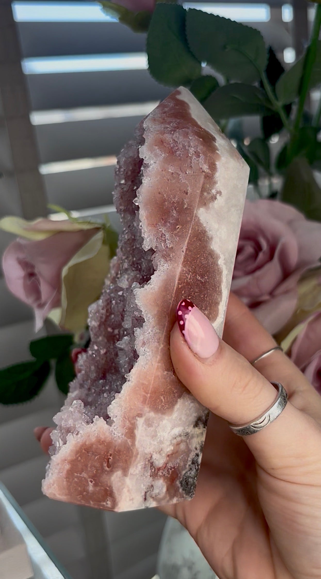 Hq druzy Pink amethyst tower 15cm(h)