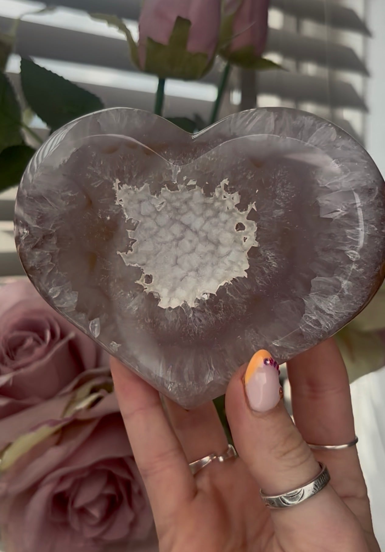 Beautiful, high quality, agate heart with druzy - stand included
