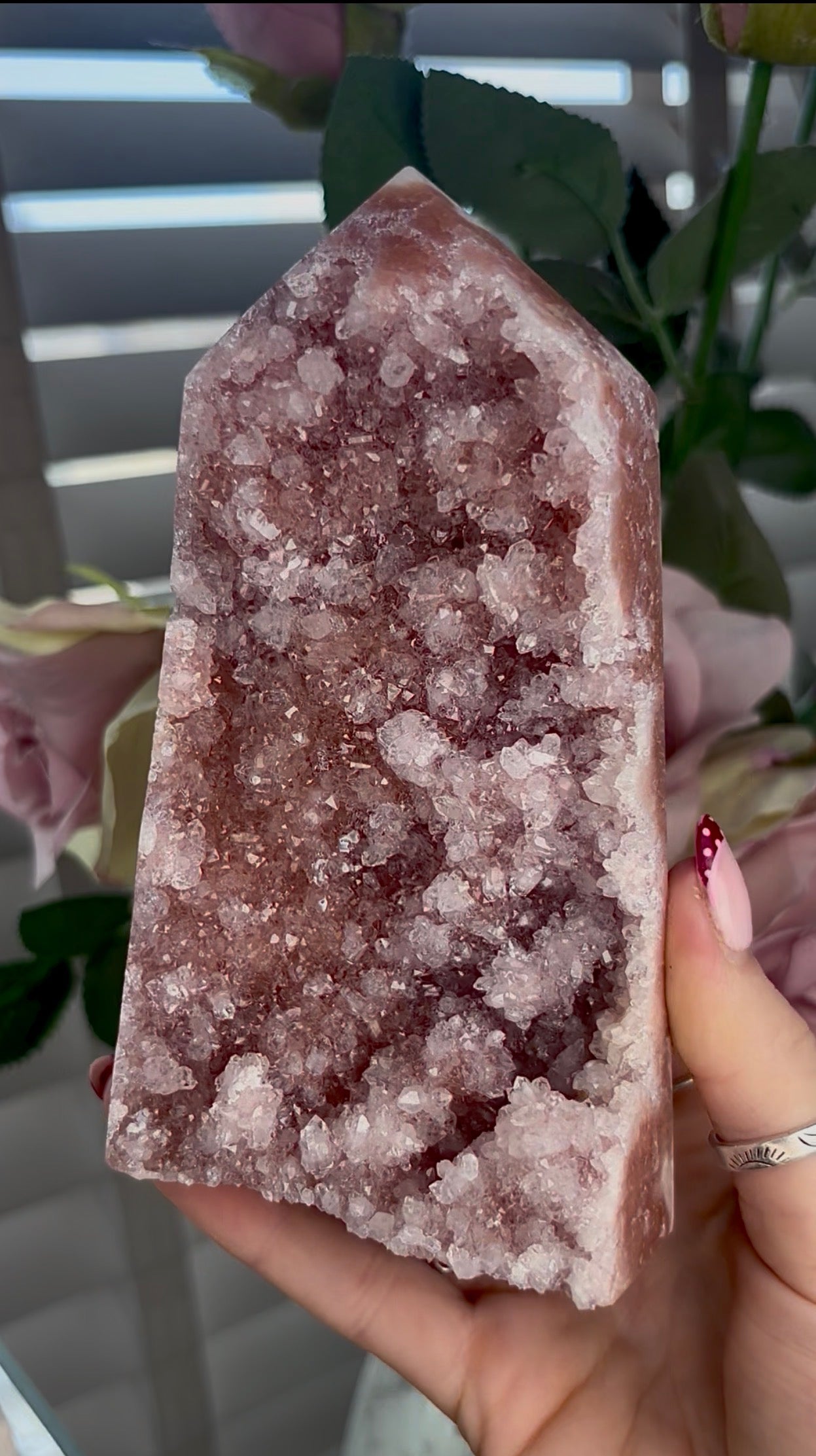Hq druzy Pink amethyst tower 15cm(h)
