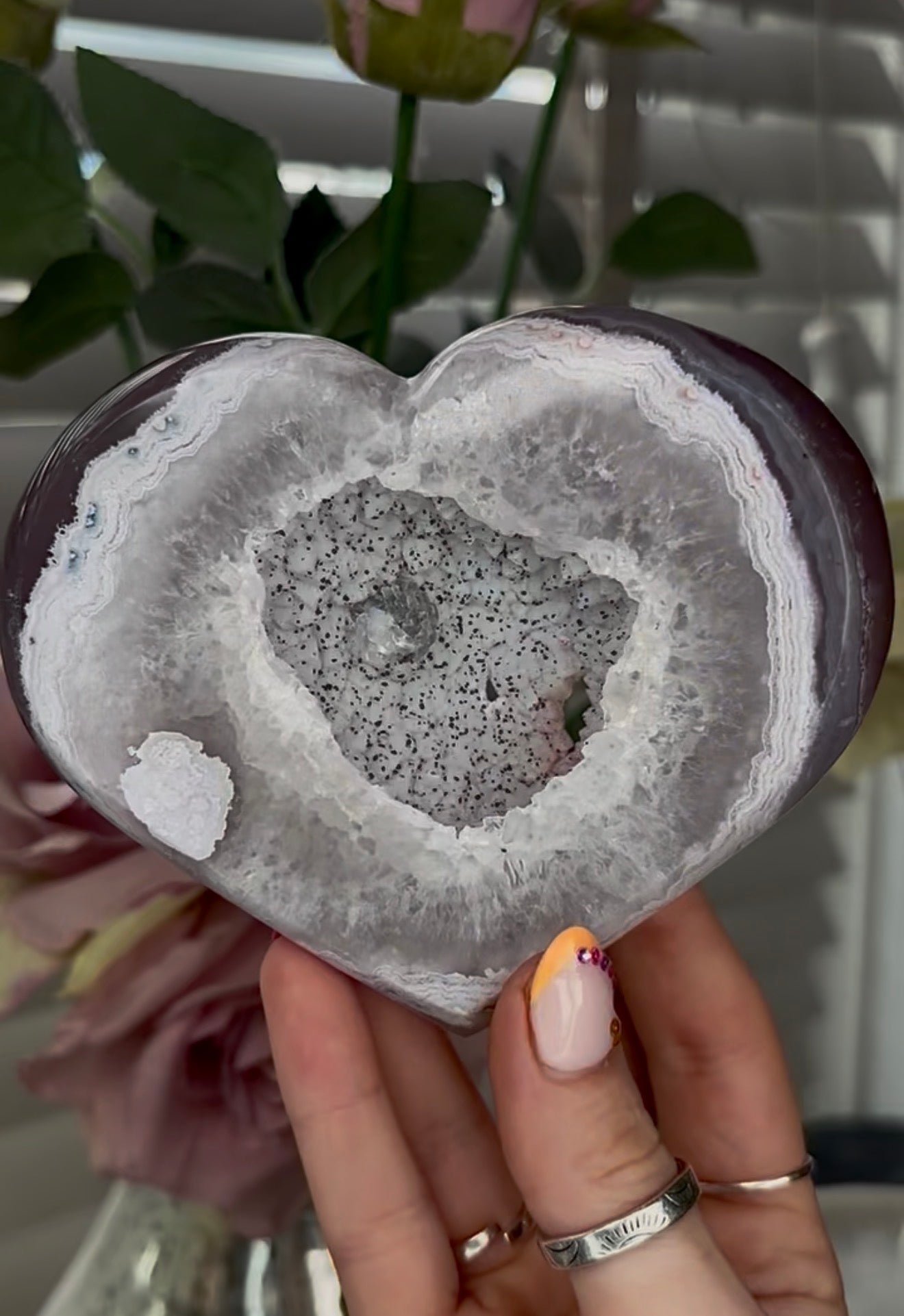Beautiful, high quality, agate heart with druzy - stand included