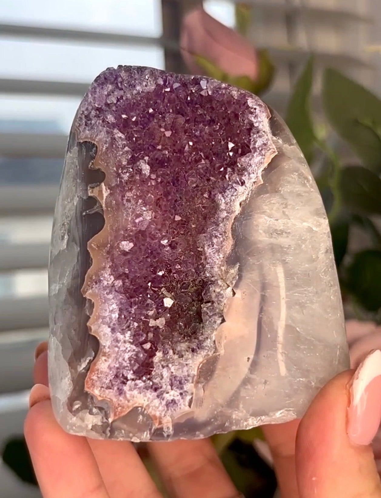 High quality, purple toned, rainbow amethyst agate, cutbase