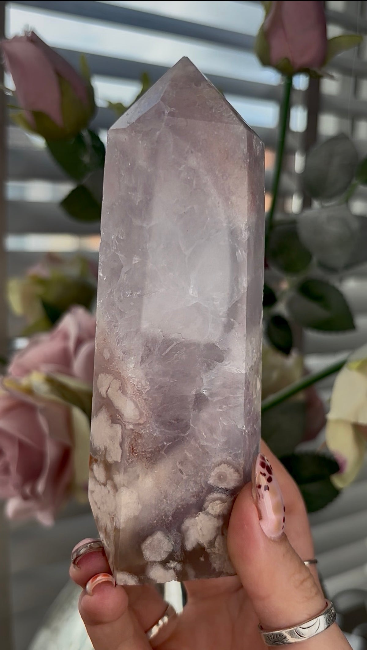 High grade, Pink amethyst Flower agate tower with high clarity quartz