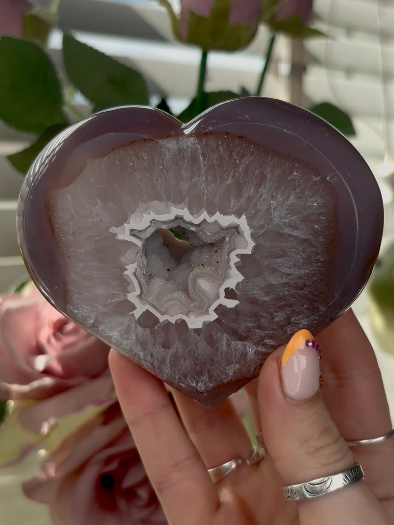 Beautiful, high quality, agate heart with druzy - stand included