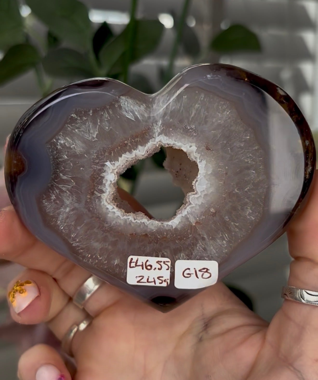 Beautiful, high grade, agate heart with druzy portal - stand included