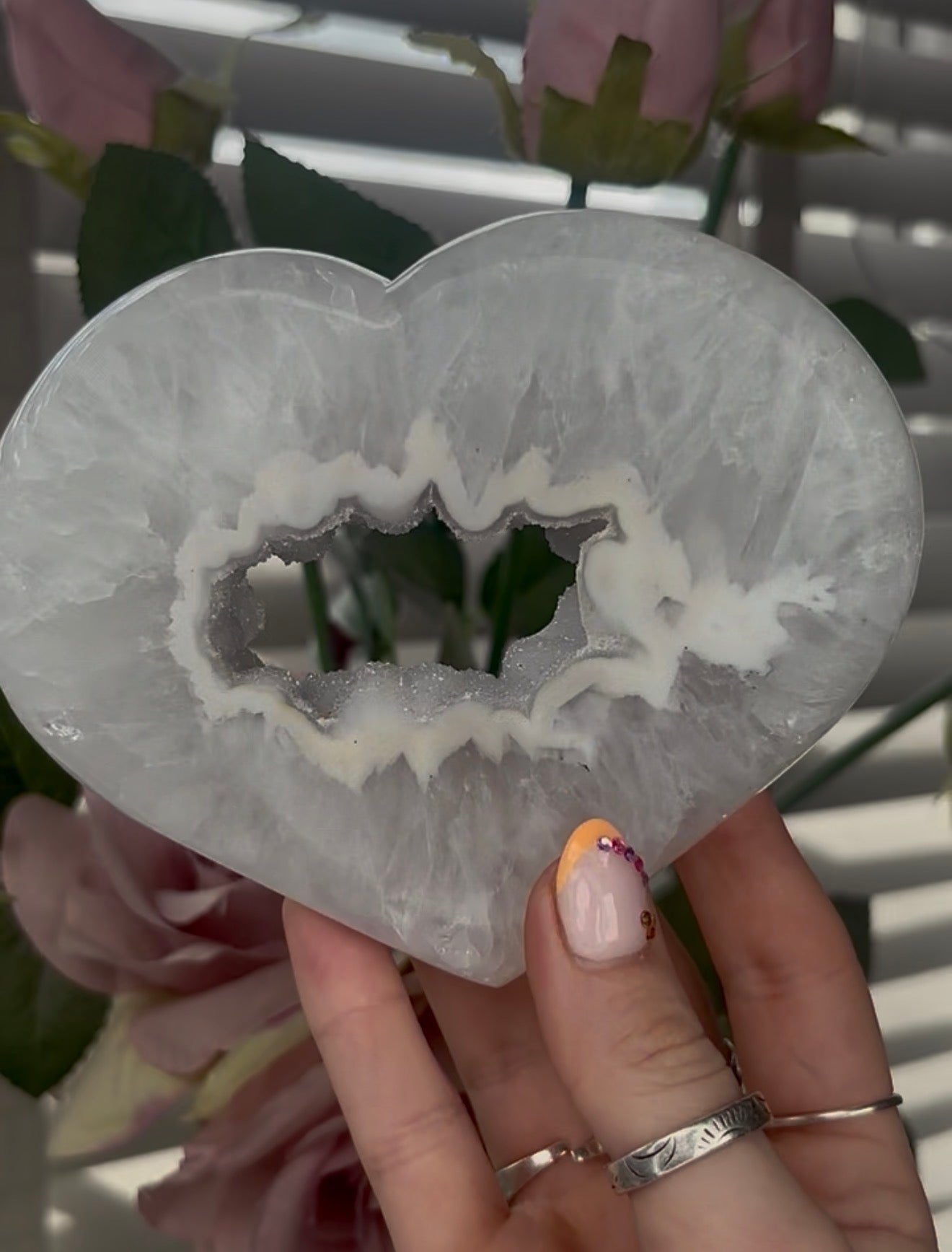 Beautiful, high quality, agate heart with druzy - stand included