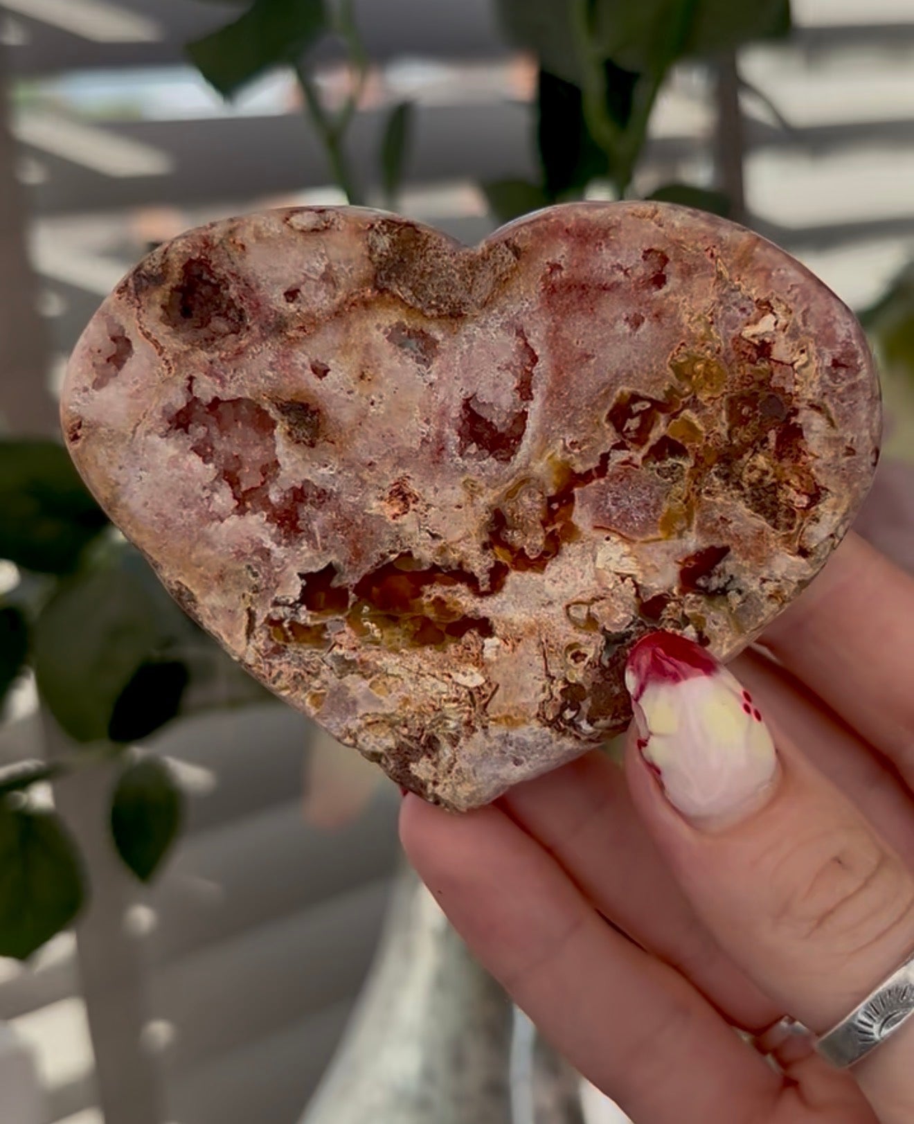 pink amethyst heart - comes with stand 8.6cm