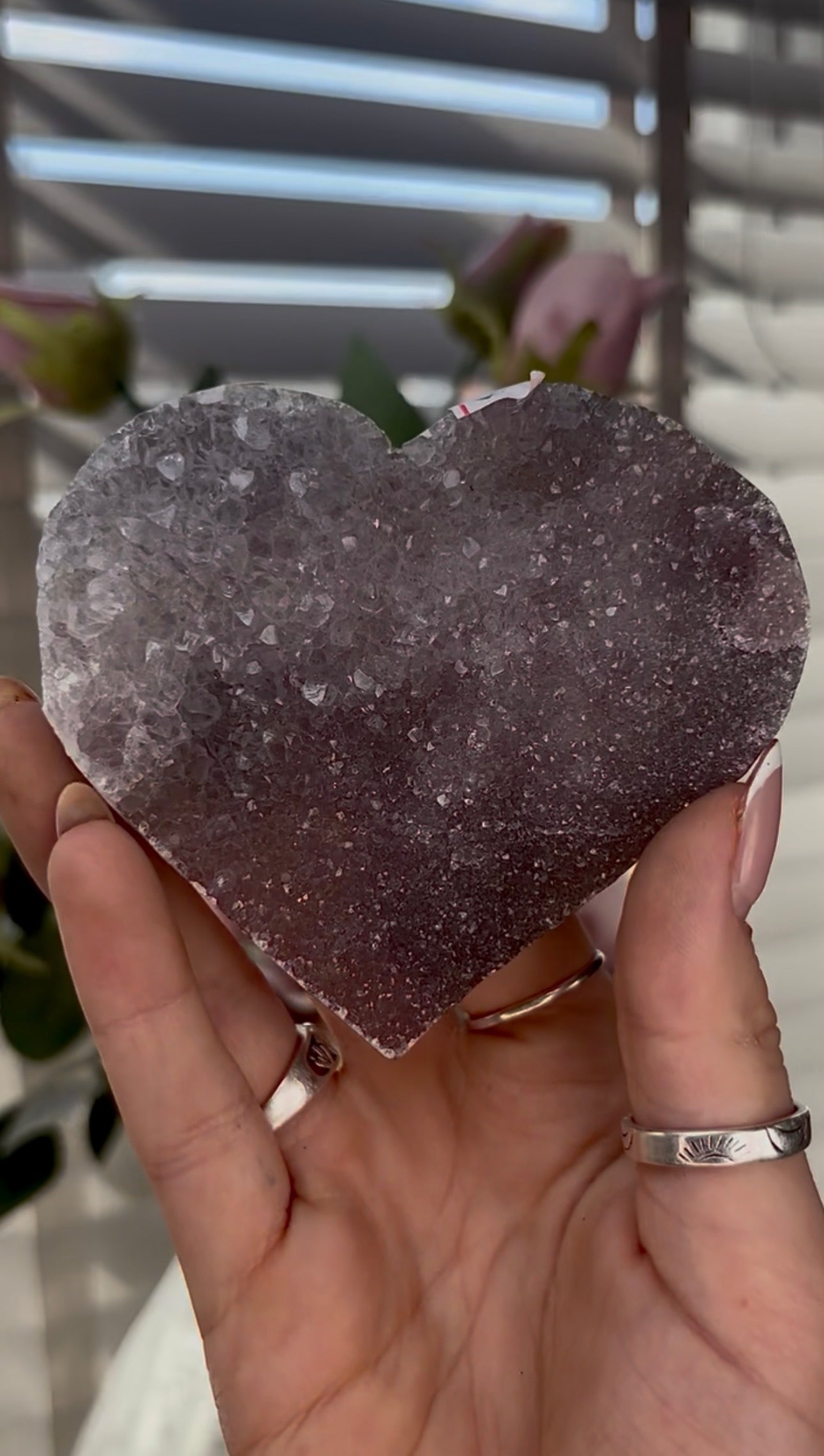 amethyst heart - comes with stand