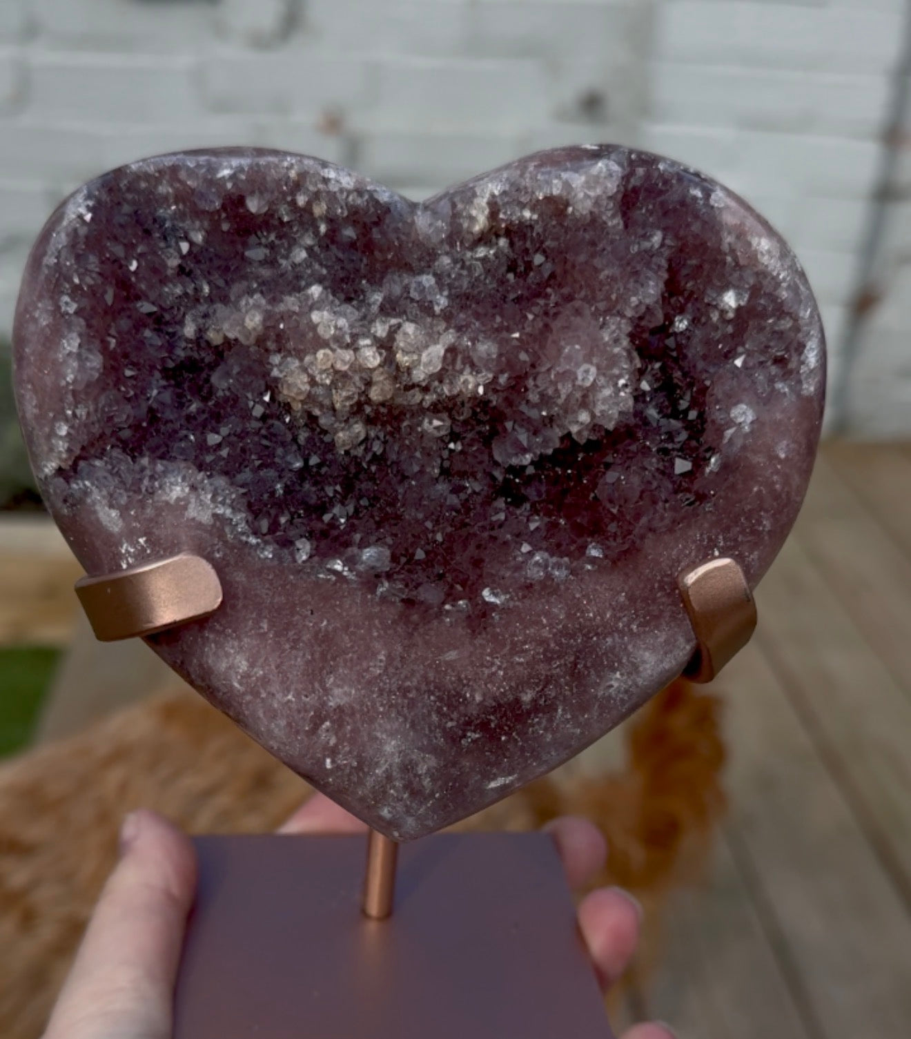 Hq pink amethyst heart  in a deep purple tone - comes with stand