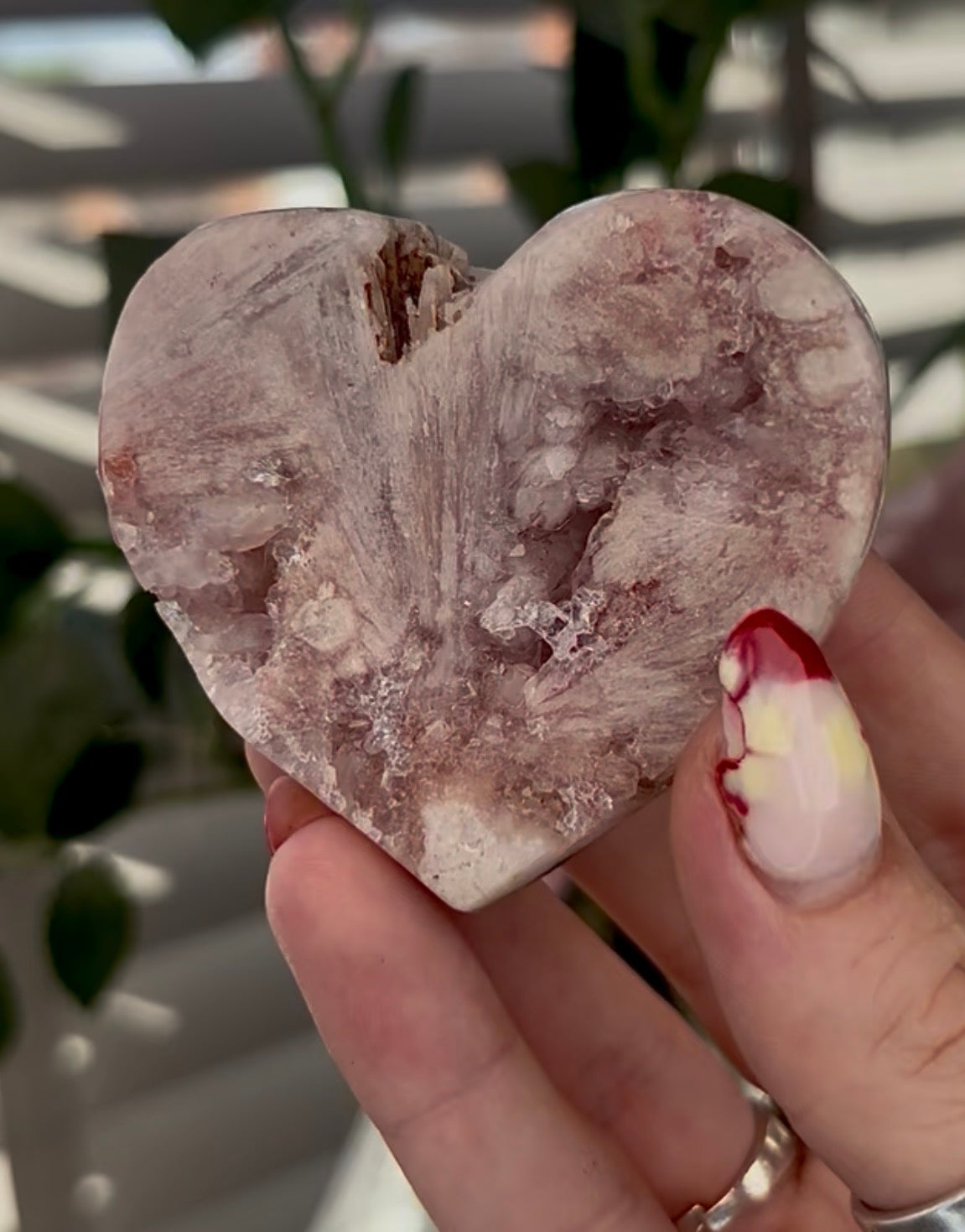 pink amethyst heart - comes with stand 6.2cm