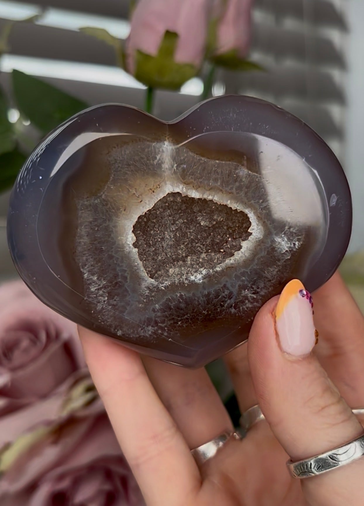 Beautiful, high grade, agate heart with druzy - comes with stand