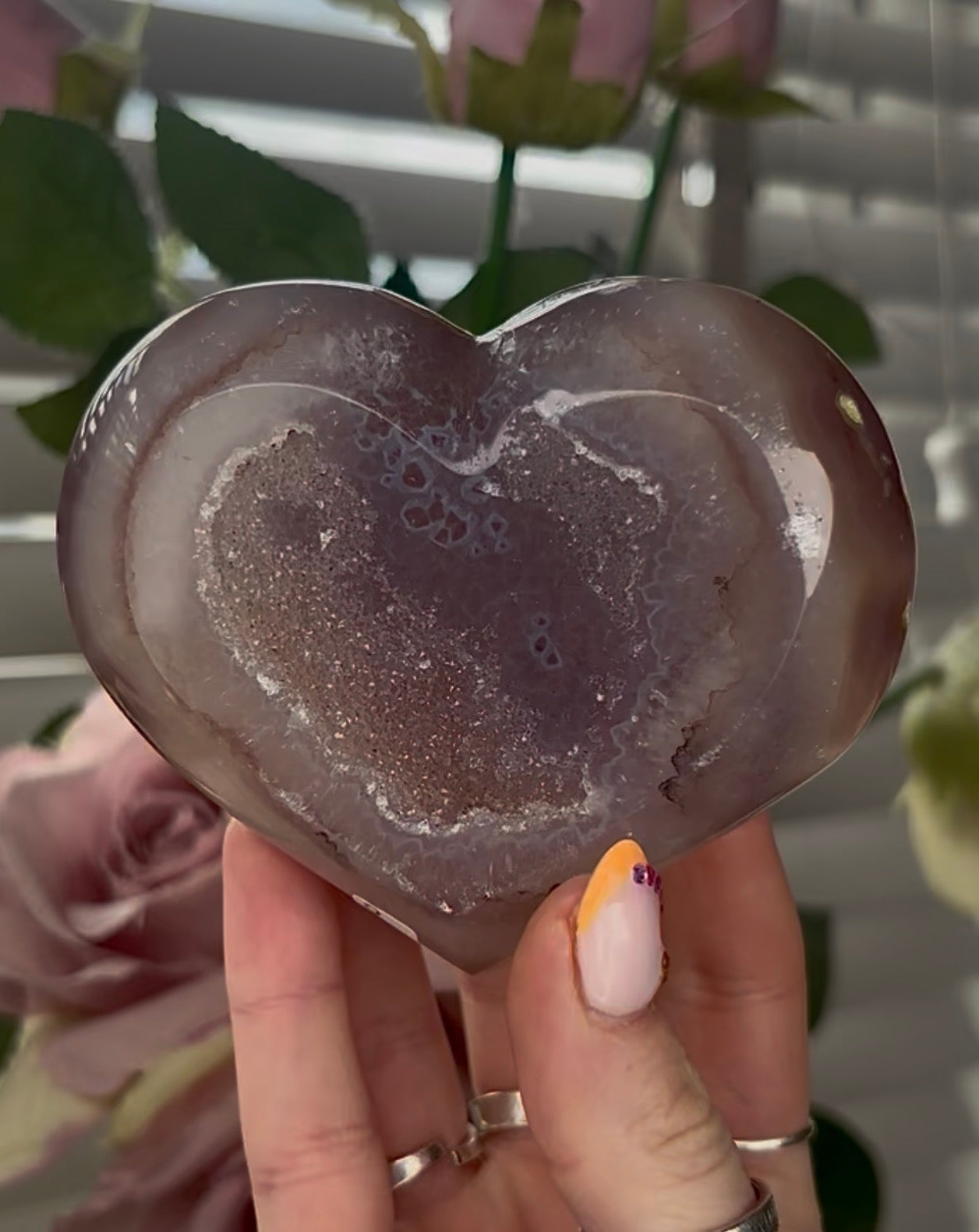 Beautiful, high quality, agate heart with druzy - stand included
