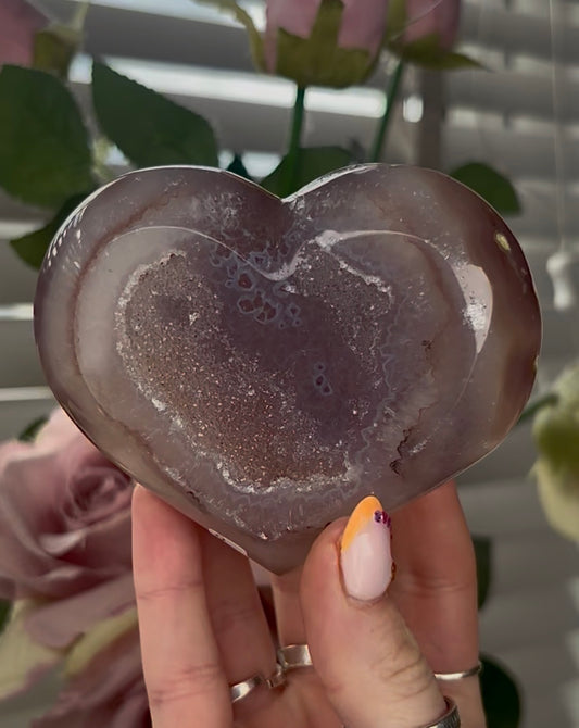 Beautiful, high quality, agate heart with druzy - stand included