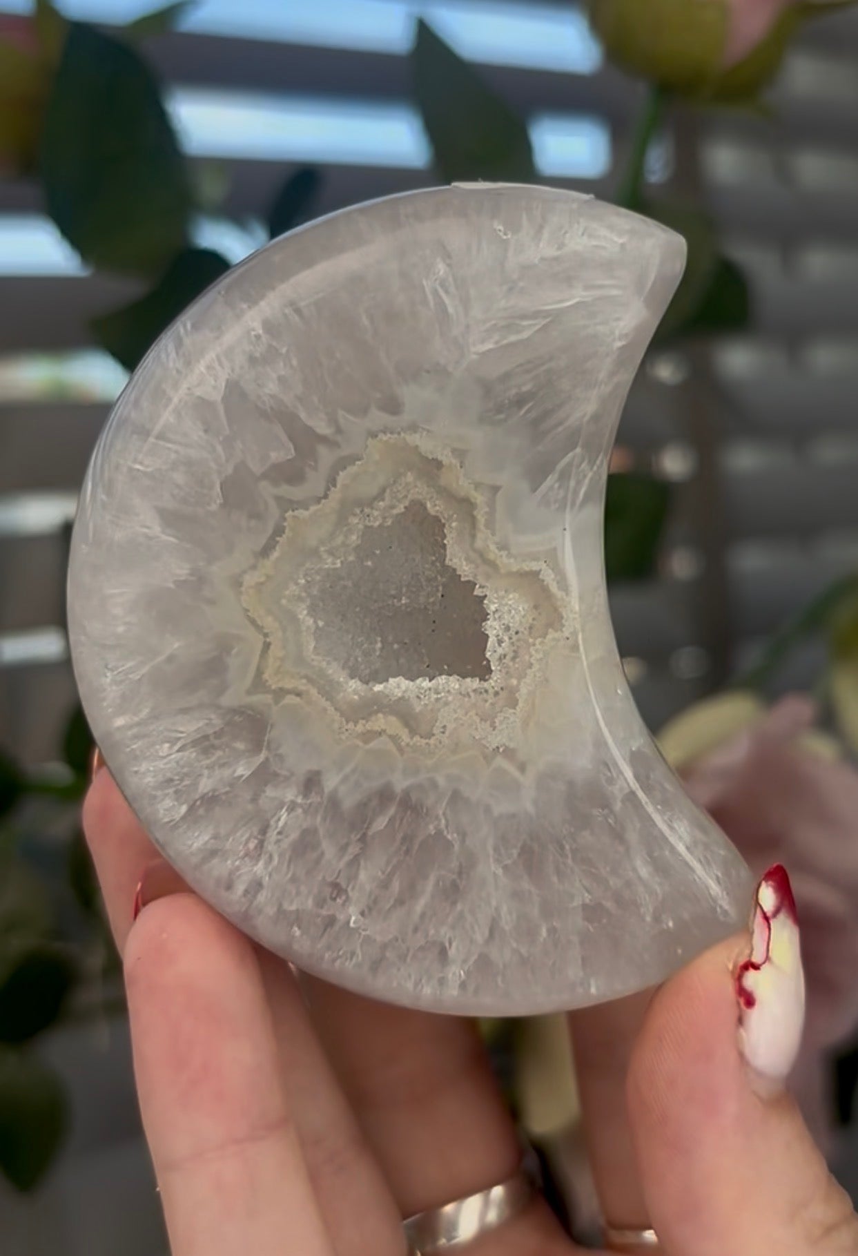 Beautiful, high quality, agate moon with druzy - stand included