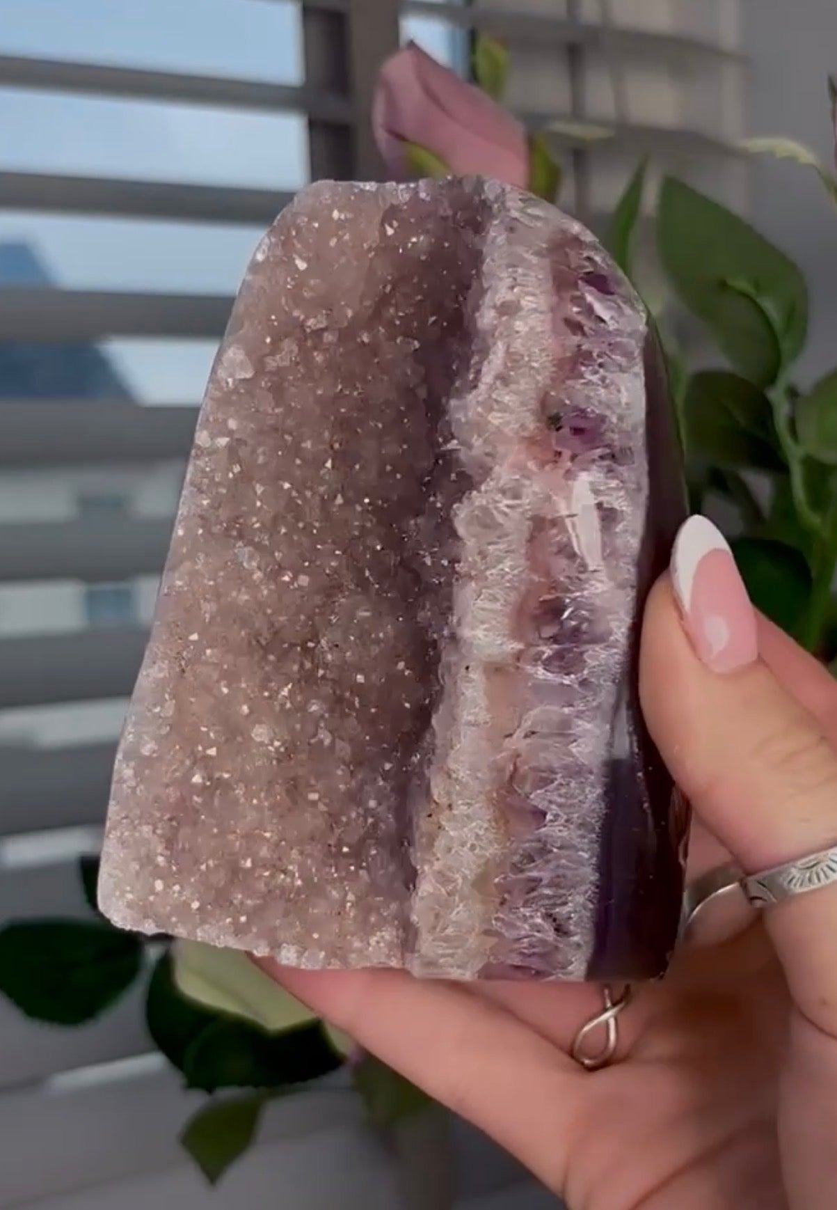 High quality, pink/lilac toned, rainbow amethyst on purple agate, cutbase