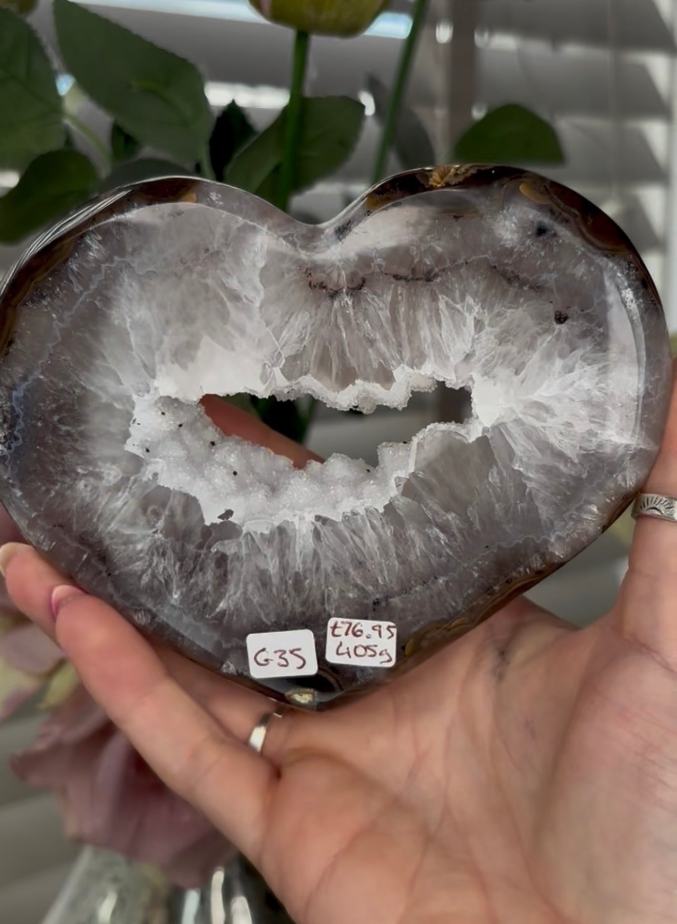 Beautiful, high quality, agate heart with druzy - stand included