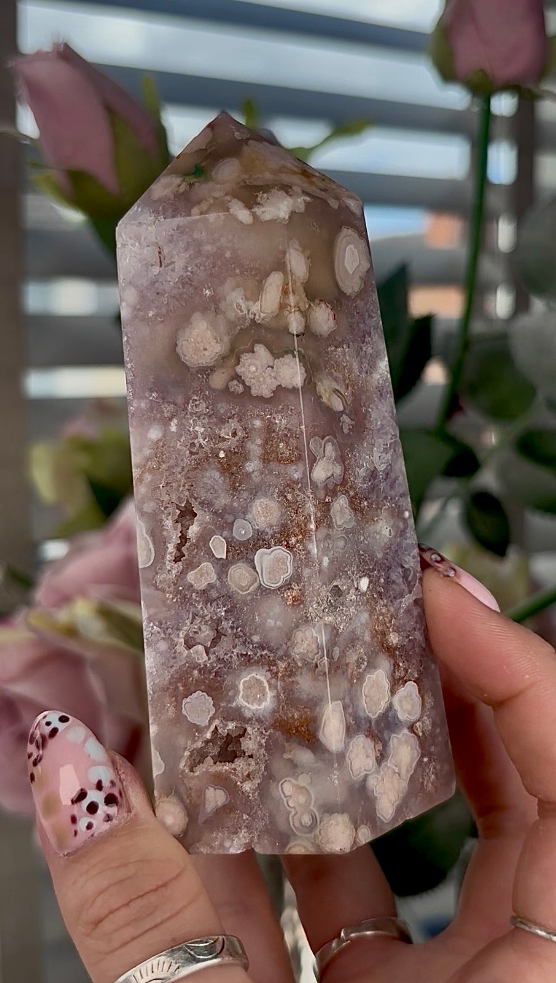 High grade, Amethyst Flower agate tower with quartz