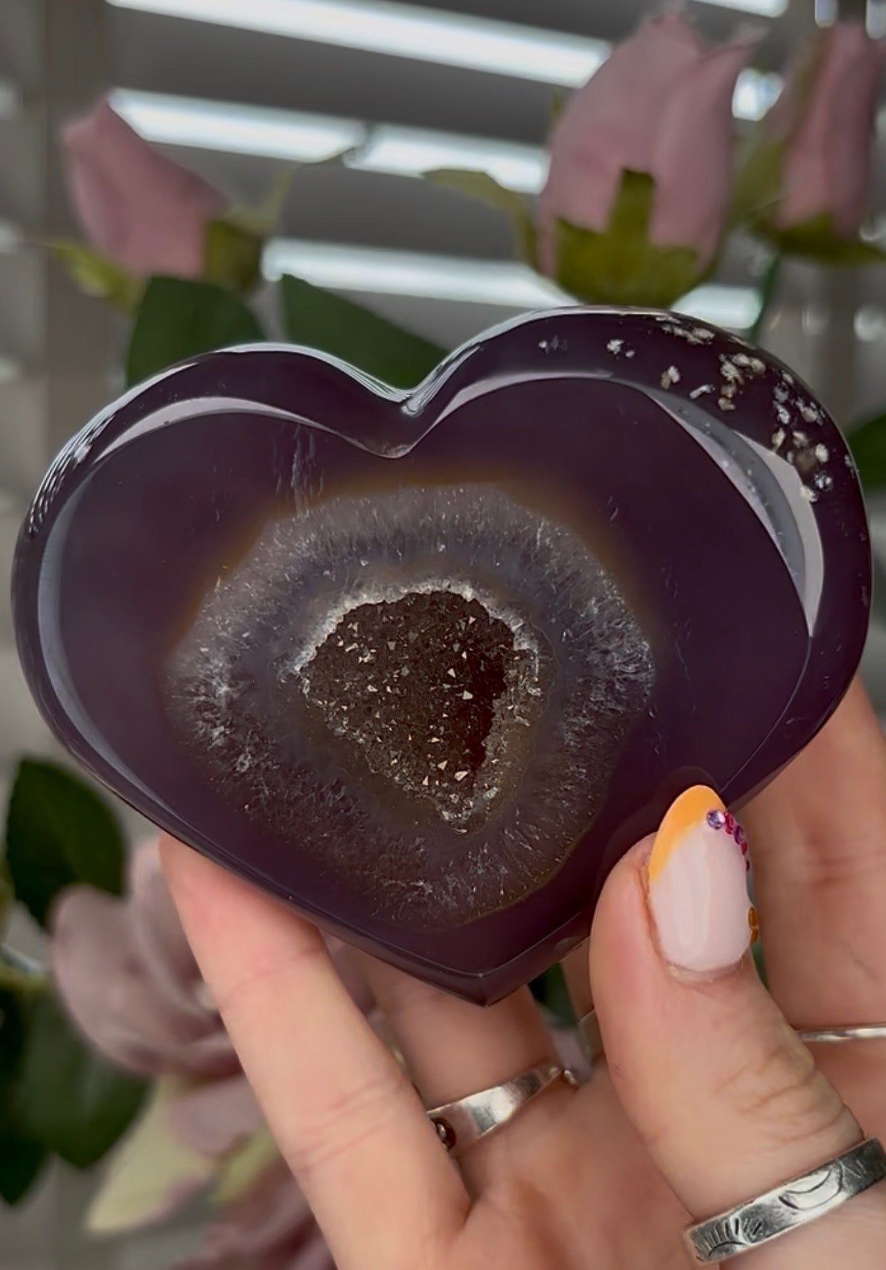 Beautiful, high grade, agate heart with druzy - comes with stand