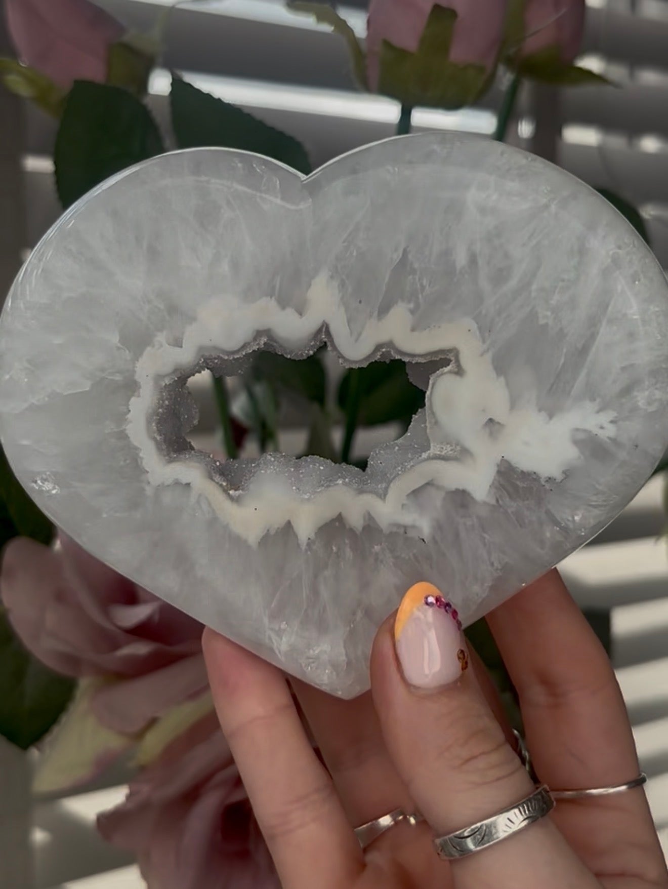 Beautiful, high quality, agate heart with druzy - stand included