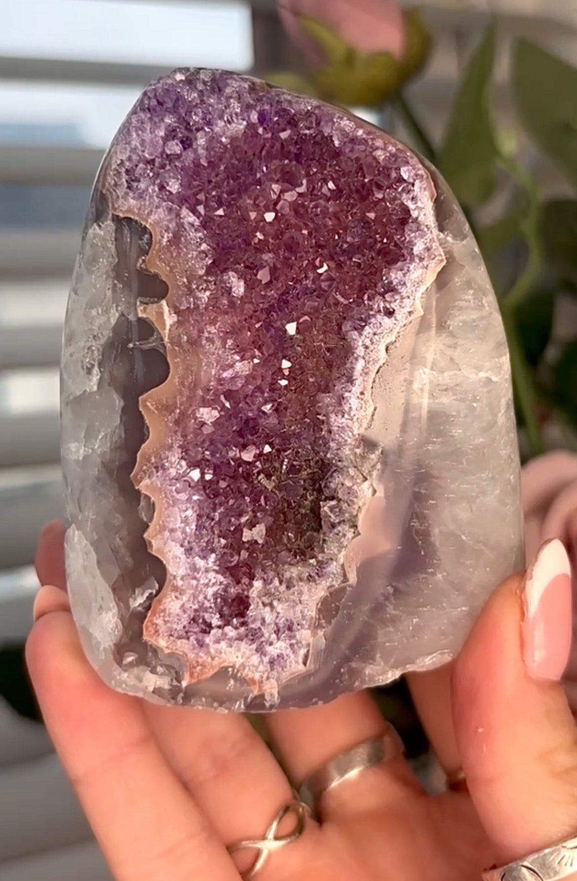 High quality, purple toned, rainbow amethyst agate, cutbase