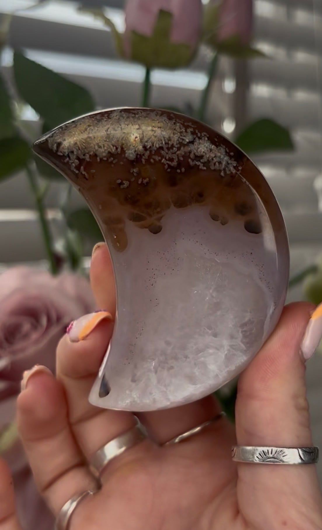 Beautiful, high quality, agate moon with druzy - stand included
