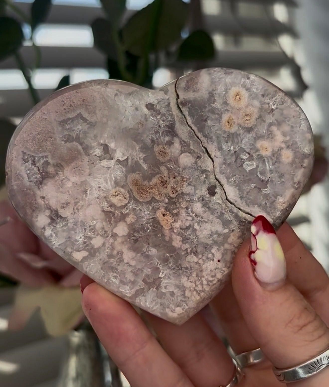 pink amethyst heart - comes with stand 9.5cm