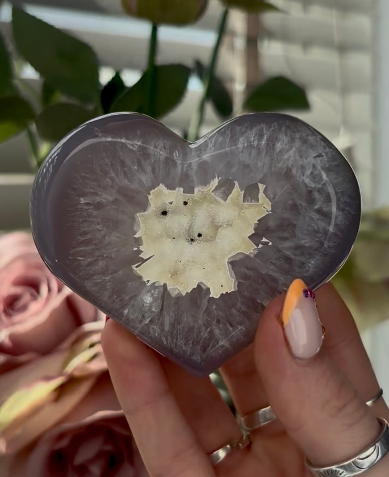 Beautiful, high quality, agate heart  with druzy - stand included