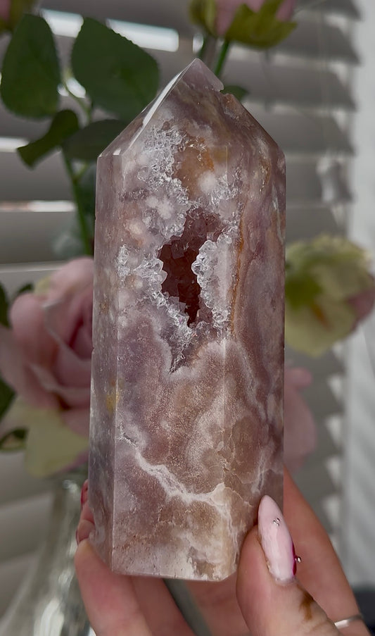 Pink amethyst tower 13cm(h) 5cm(w)