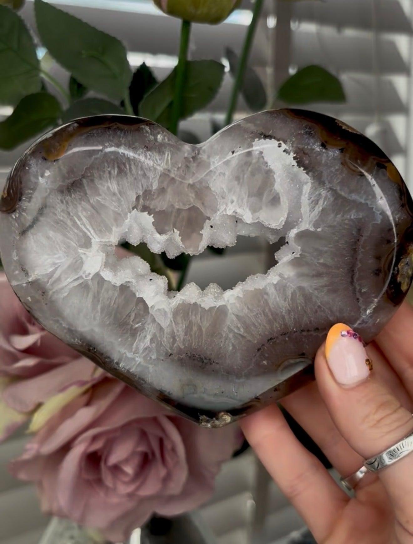 Beautiful, high quality, agate heart with druzy - stand included