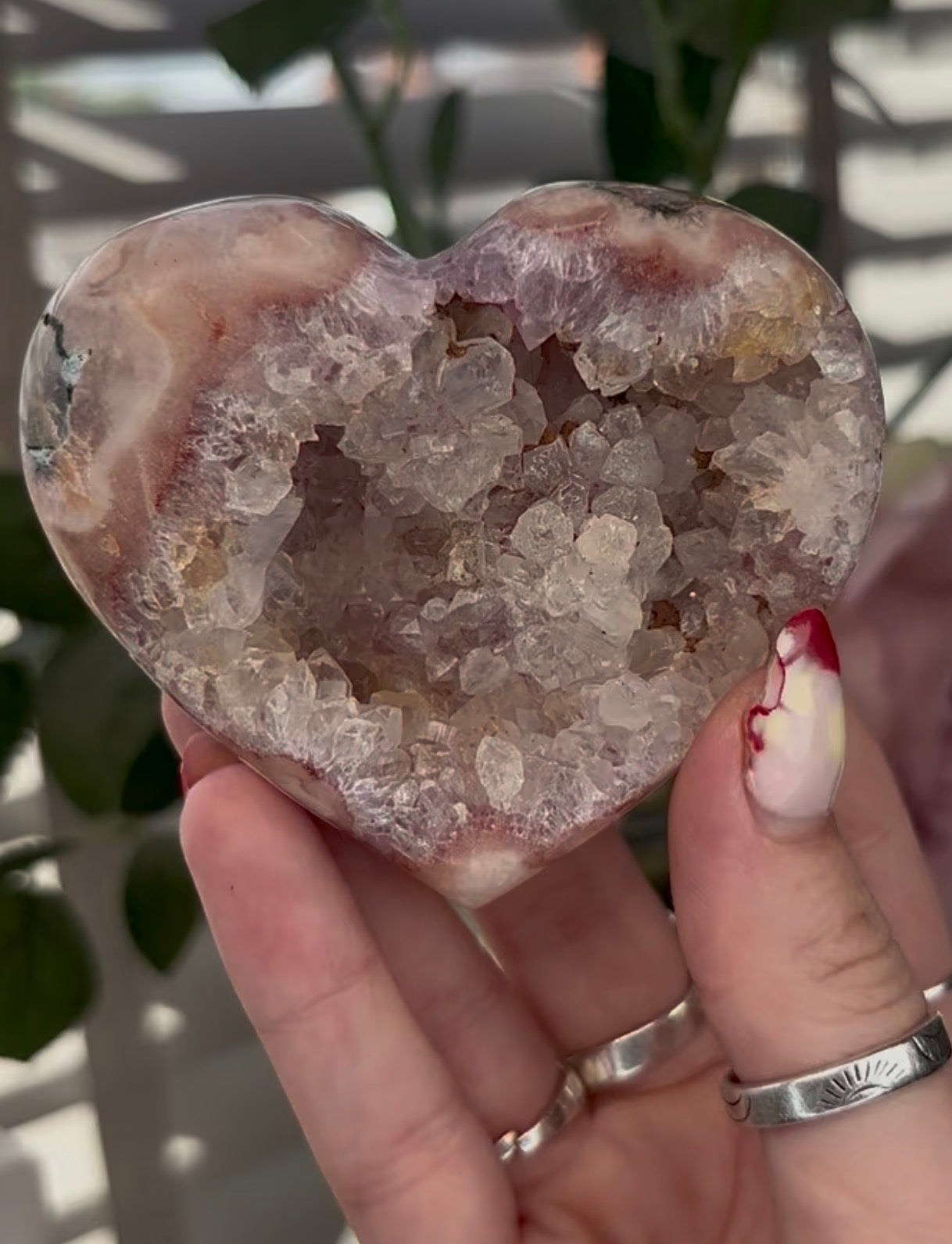 pink amethyst heart - comes with stand 8cm