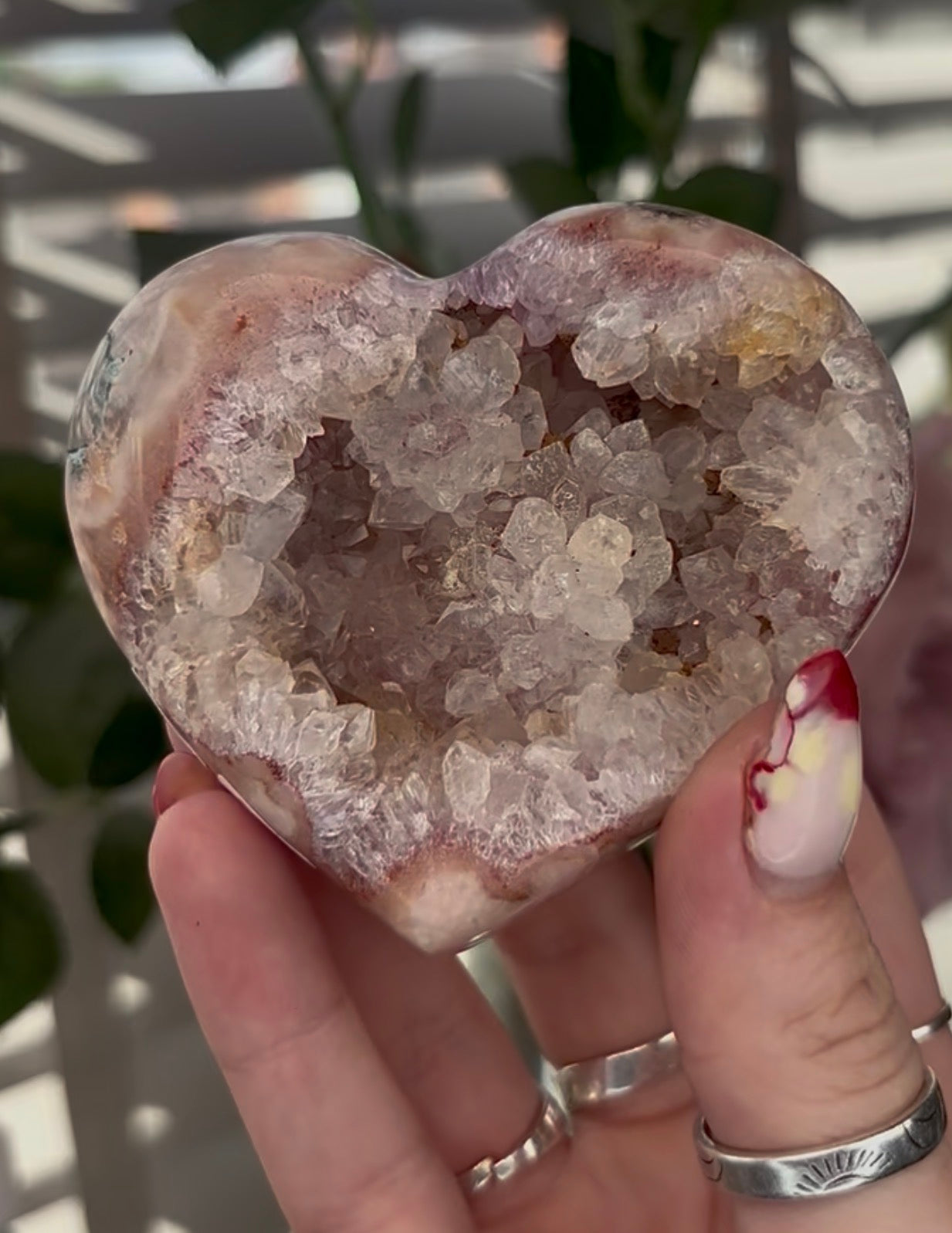 pink amethyst heart - comes with stand 8cm
