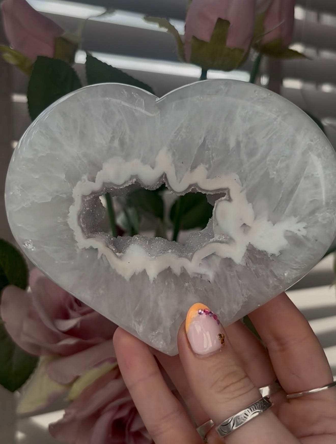 Beautiful, high quality, agate heart with druzy - stand included