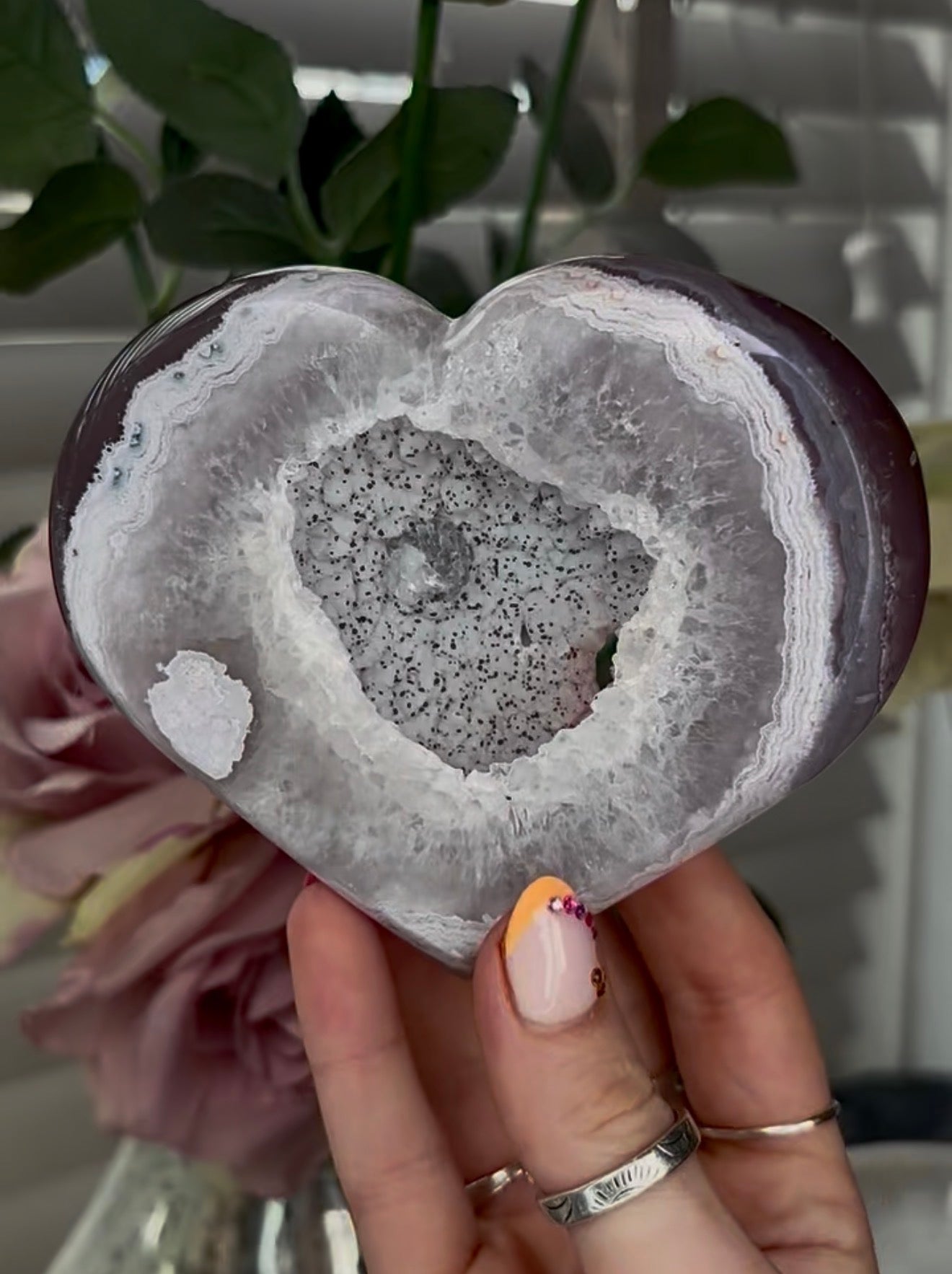 Beautiful, high quality, agate heart with druzy - stand included