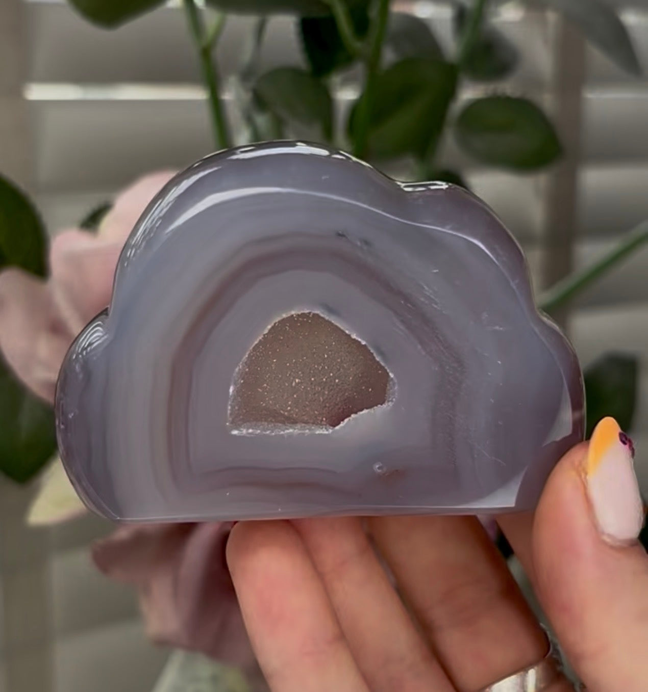 Beautiful, agate cloud with druzy