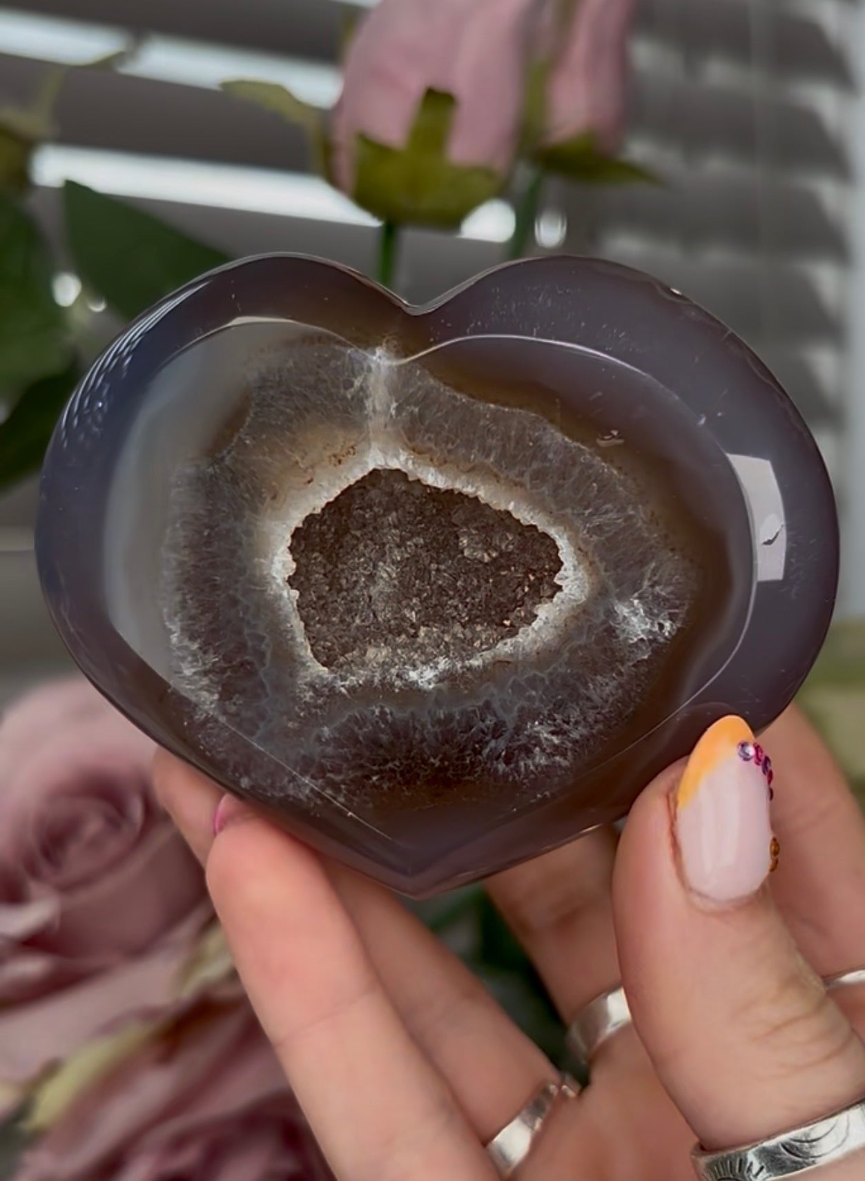 Beautiful, high grade, agate heart with druzy - comes with stand
