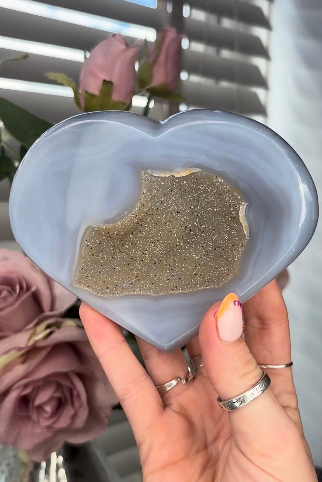 Beautiful, high quality, agate heart with druzy - stand included