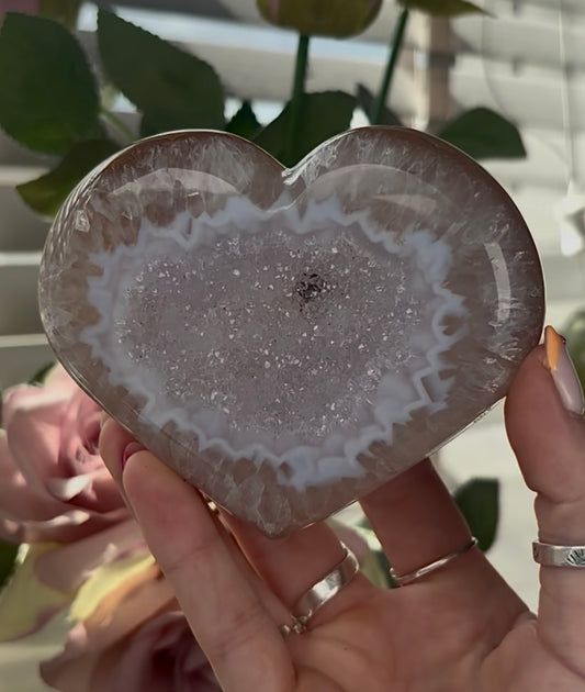Beautiful, high quality, agate heart with druzy - stand included