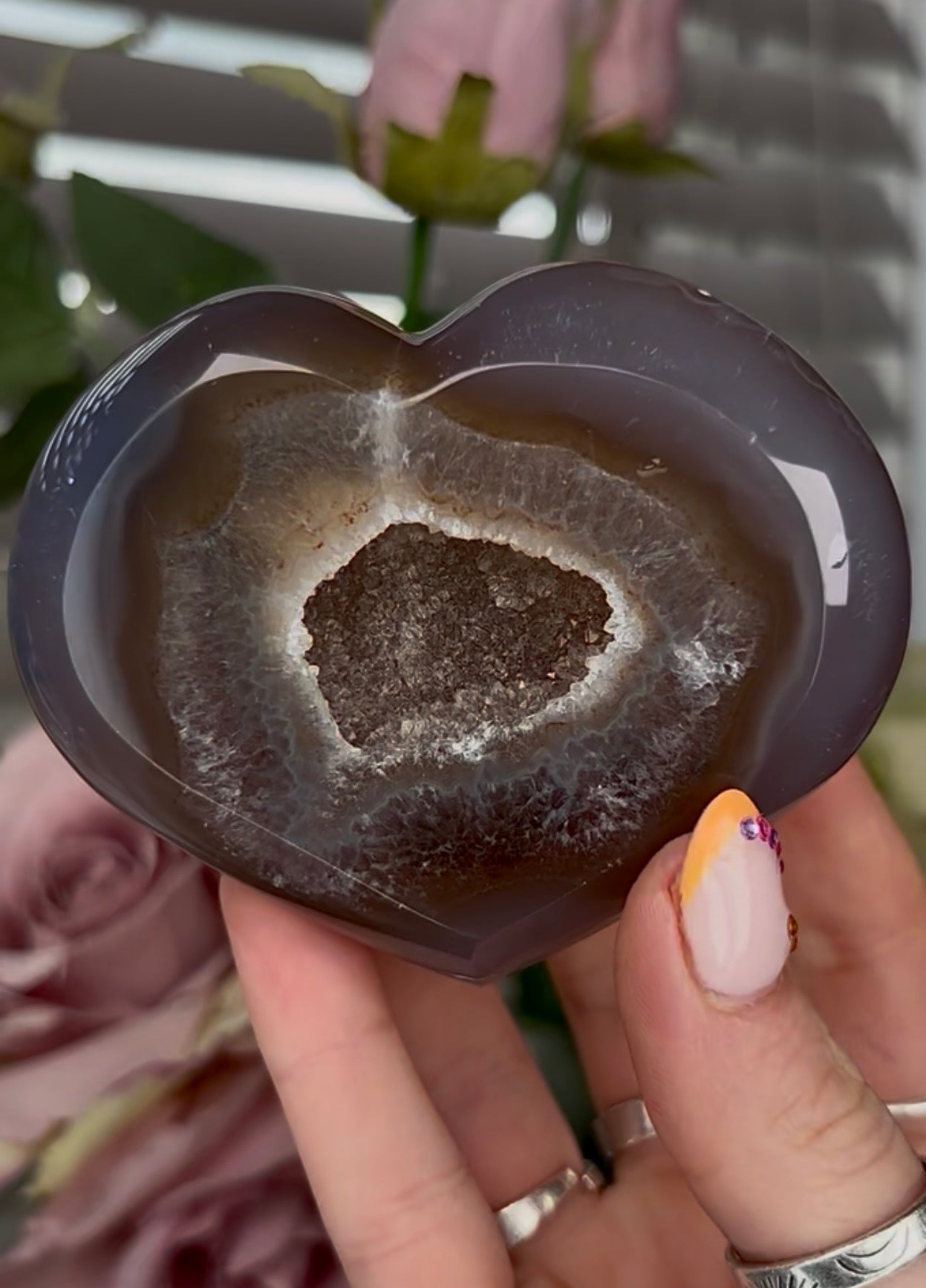 Beautiful, high grade, agate heart with druzy - comes with stand