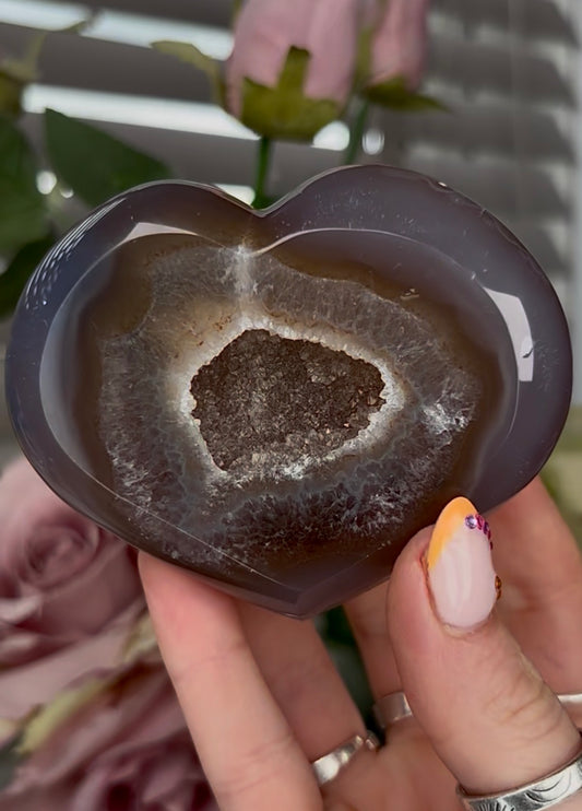 Beautiful, high grade, agate heart with druzy - comes with stand