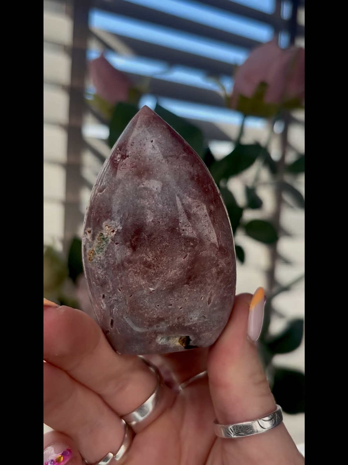 High grade, pink amethyst flame with in incredible quartz 135g (F2)