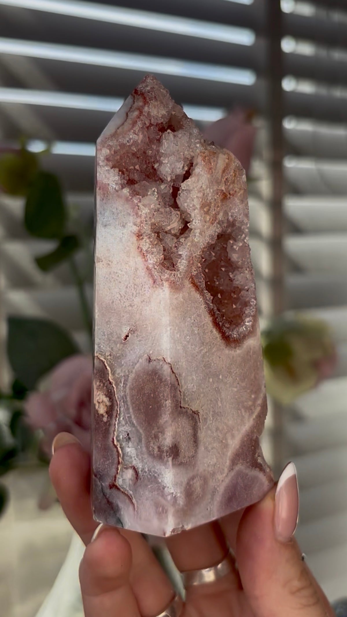 Beautiful, high quality Pink amethyst tower 11.3cm(h) by 5.5cm(w)