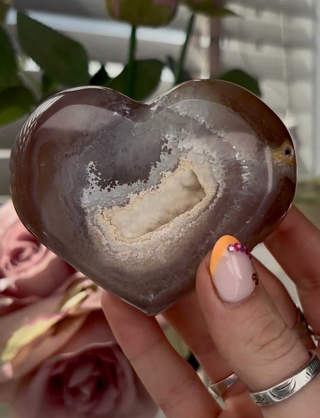 Beautiful, high quality, agate heart with druzy - stand included